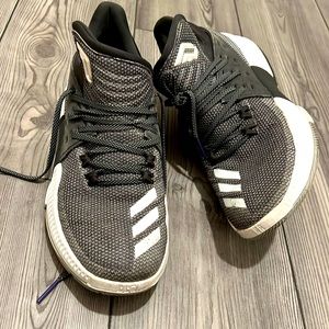 Men's shoes size 9.5, color grey/white